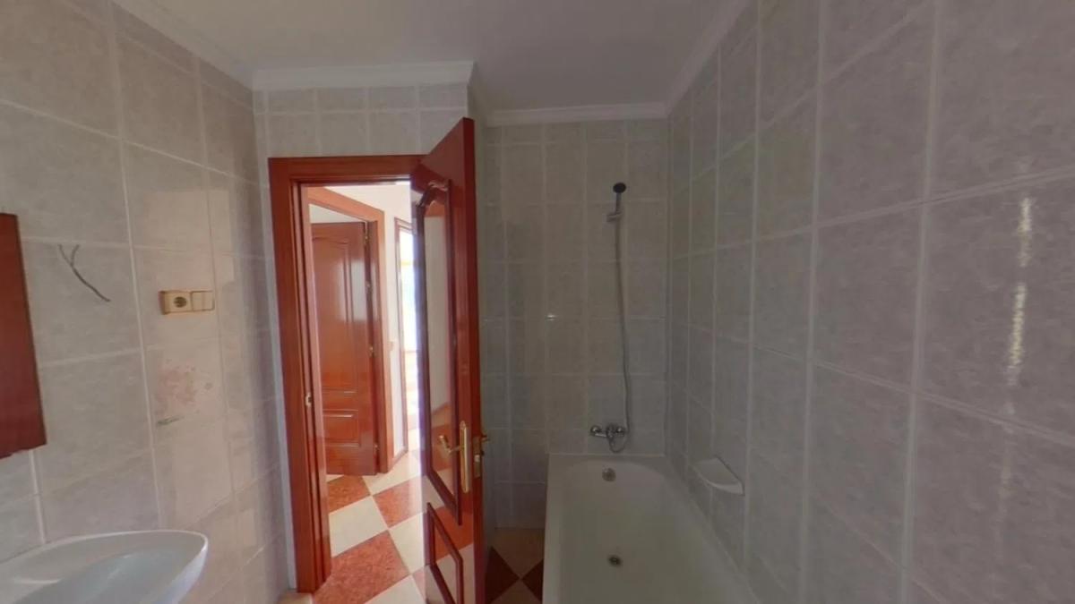 Venta de piso en Calle Calderón de la Barca, Benalmádena
 photo 3
