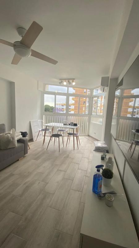 Venta de piso en Calle Tauro, Benalmádena
photo 1