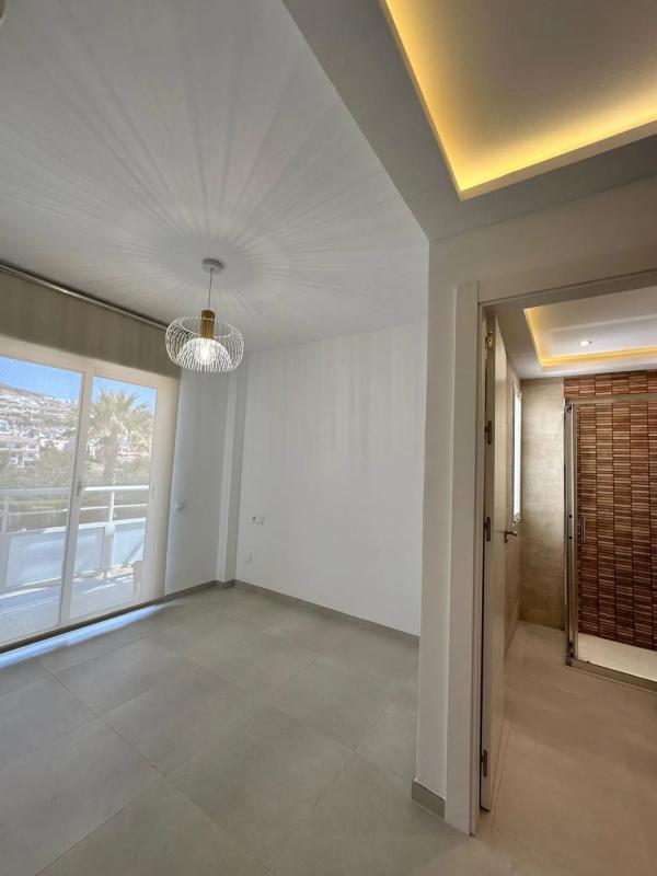 Продажа квартиры на Calle Bahía, Бенальмадена
 photo 2