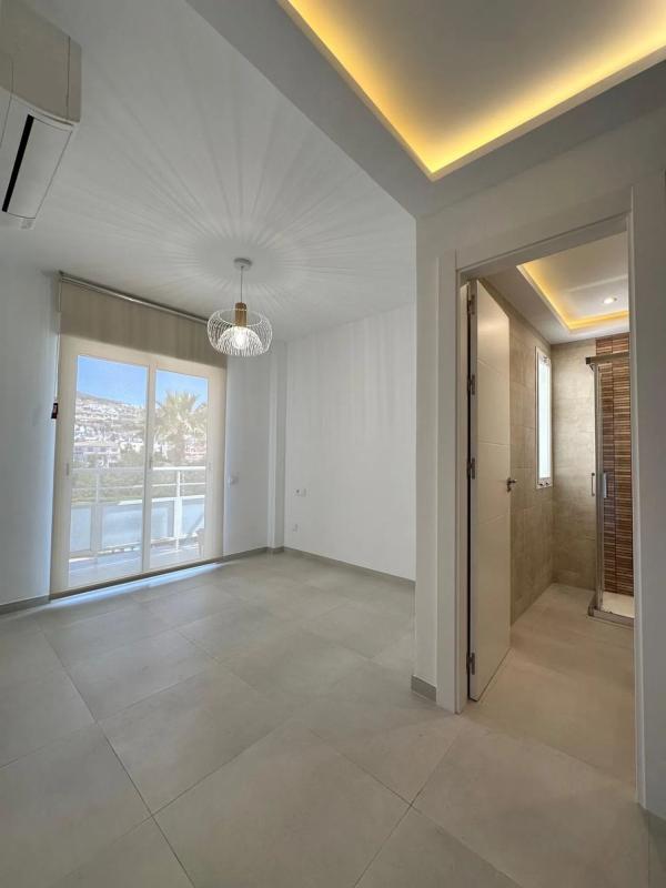 Продажа квартиры на Calle Bahía, Бенальмадена
 photo 3