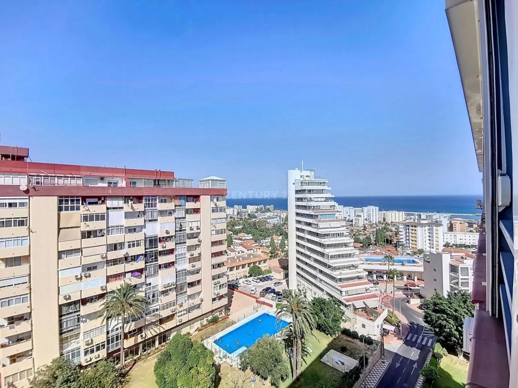 Sale of apartment in Avenida Terramar Alto, 9, Benalmádena
photo 1