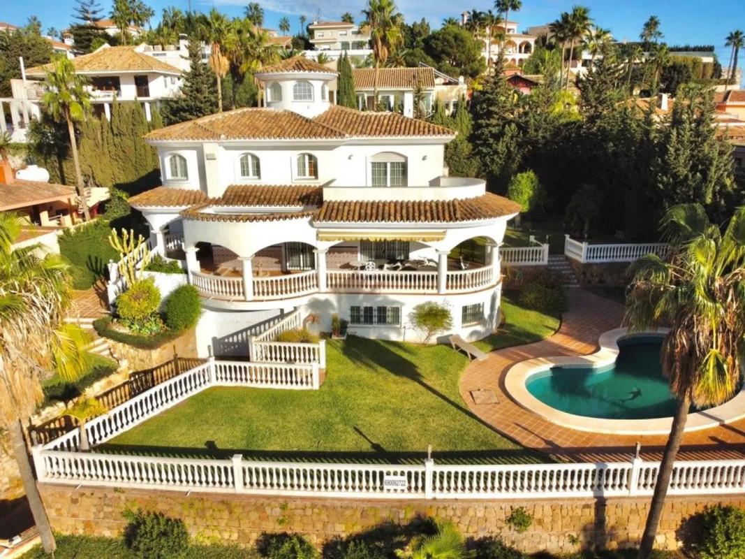 Sprzedaż niezależnego domku jednorodzinnego w  Barrio Hacienda Torrequebrada, Benalmádena photo 2
