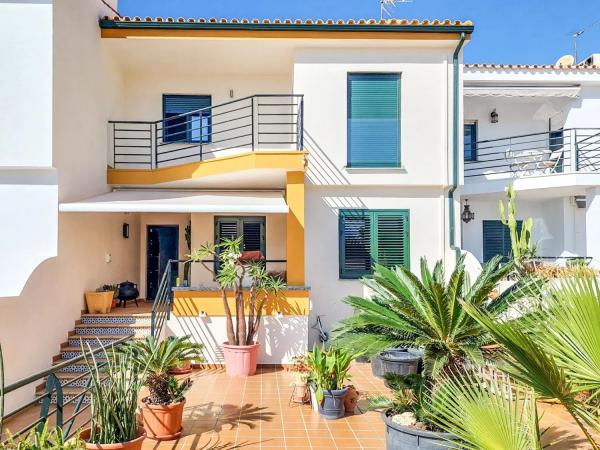 Chalet independiente en venta en  El Higuerón - Capellanía, Benalmádena photo 1