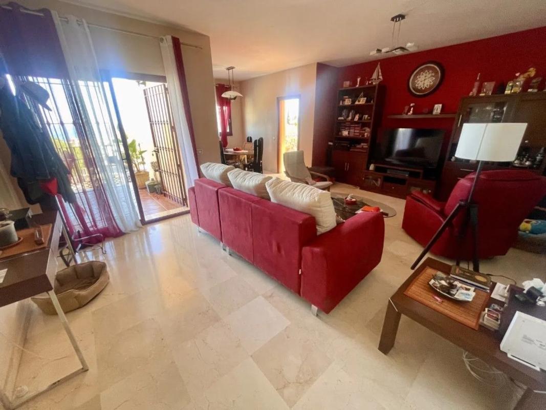 Sale of independent chalet in Avenida del Bierzo, Benalmádena
photo 2