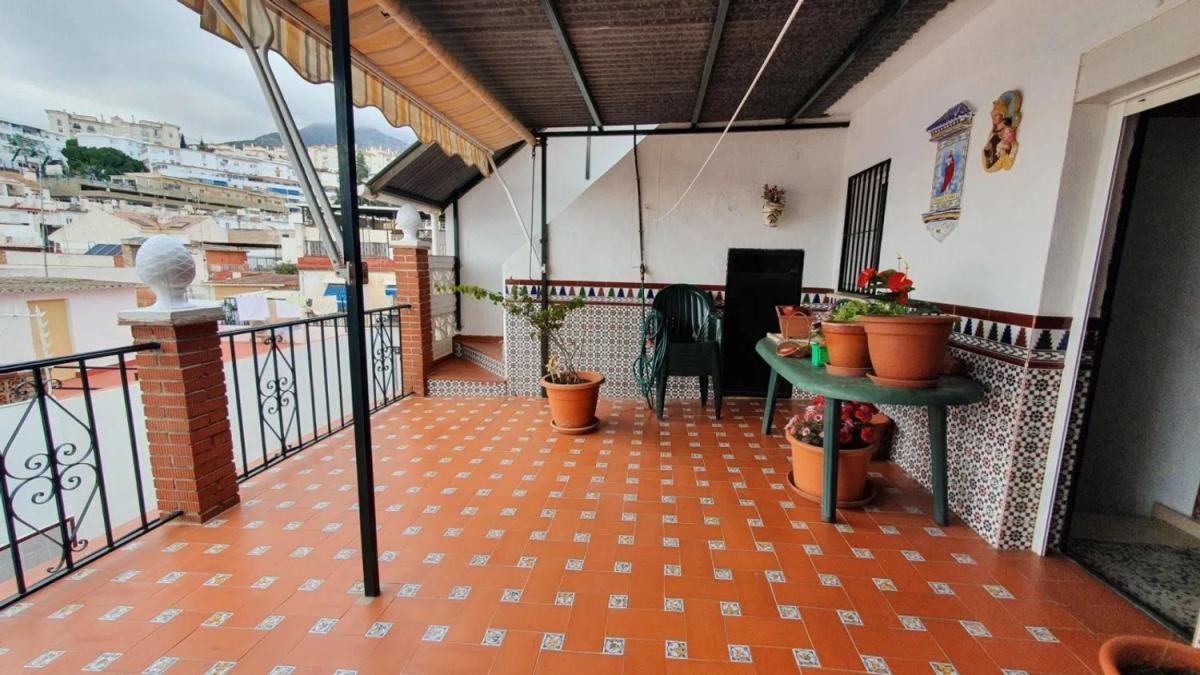 Sale of independent chalet in Calle Velarde, Benalmádena
photo 5
