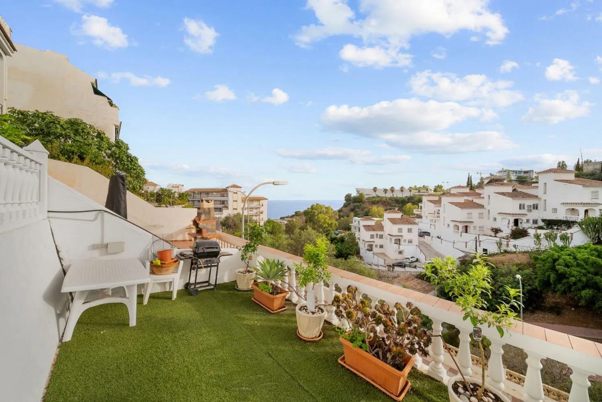 Sale of independent chalet in Calle Júcar, Benalmádena
photo 1
