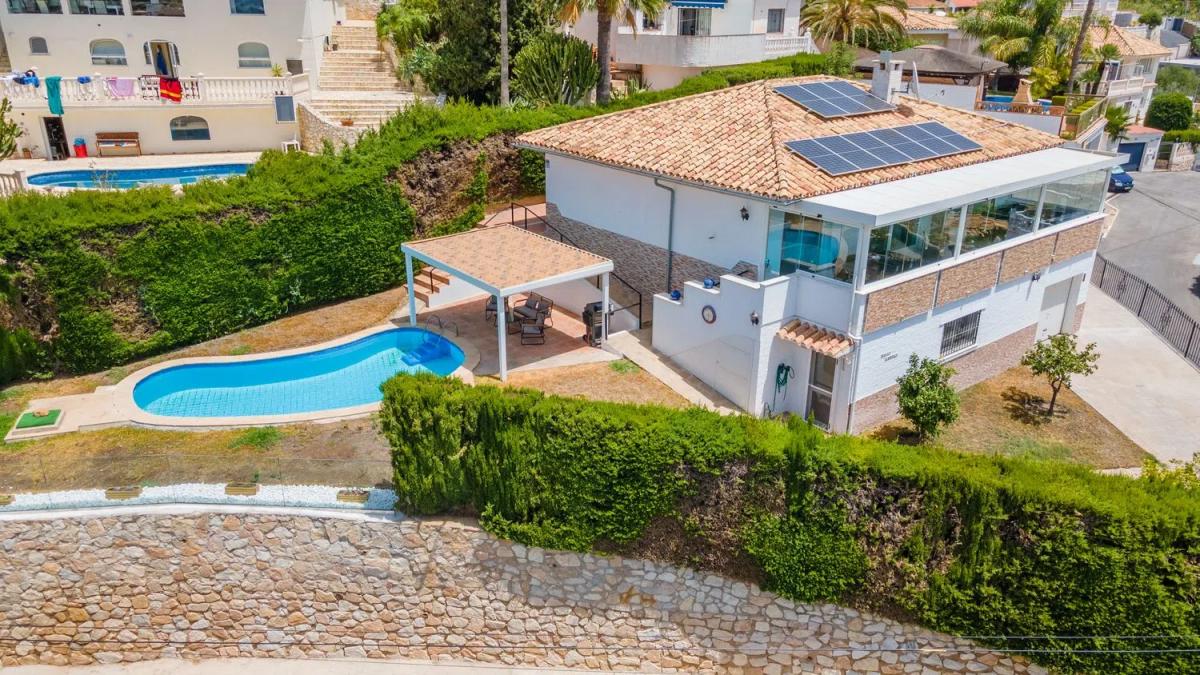 Sale of independent chalet in Calle Cártama, Benalmádena
photo 3