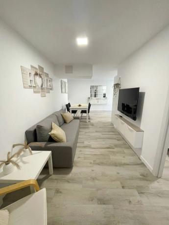 Apartment for sale in Avenida gamonal, Benalmádena thumbnail 2