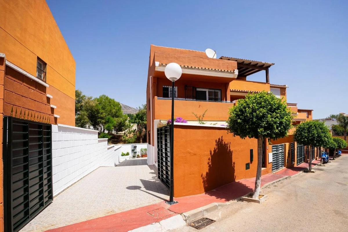 Venta de chalet independiente en Barrio Cortijo Torrequebrada, Benalmádena
photo 1