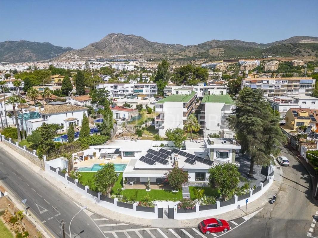 Venta de chalet independiente en Solymar - Puerto Marina, Benalmádena
photo 2