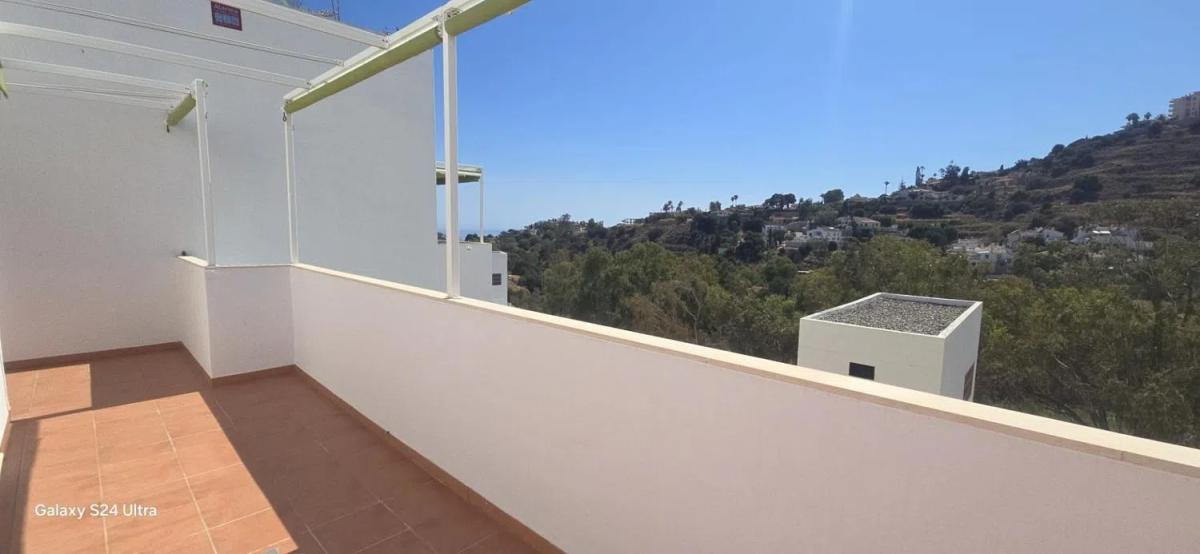Duplex sale in Calle Jabea, Benalmádena photo 3