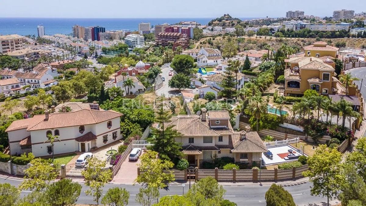 Sale of independent chalet in Arroyo de la Miel, Benalmádena
photo 2