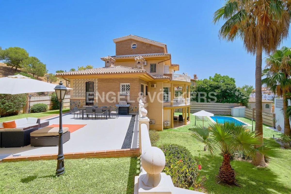 Sale of independent chalet in Arroyo de la Miel, Benalmádena
photo 4