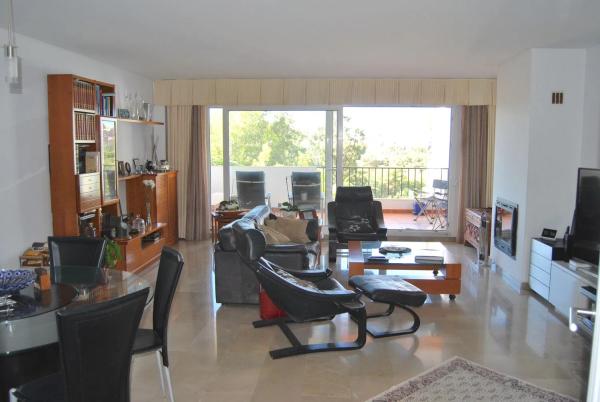 Piso en venta en  Calle Camelia, 75, Benalmádena photo 4