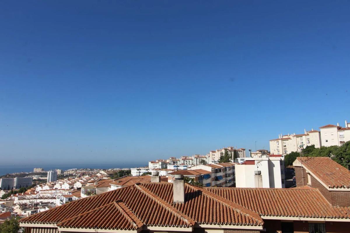 Sprzedaż niezależnego domku jednorodzinnego w  Calle Jerez, Benalmádena photo 2