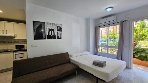 Студия на продажу в Calle Luis Vives, Бенальмадена photo 1