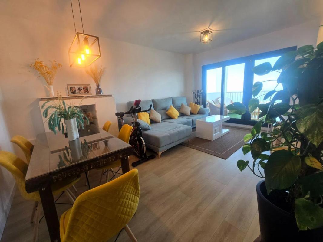 Venta de piso en Calle Encinar, Benalmádena
photo 1