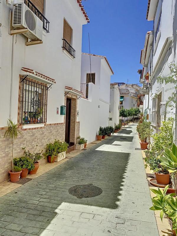 Sale of independent chalet in Calle Amapola, Benalmádena
photo 1