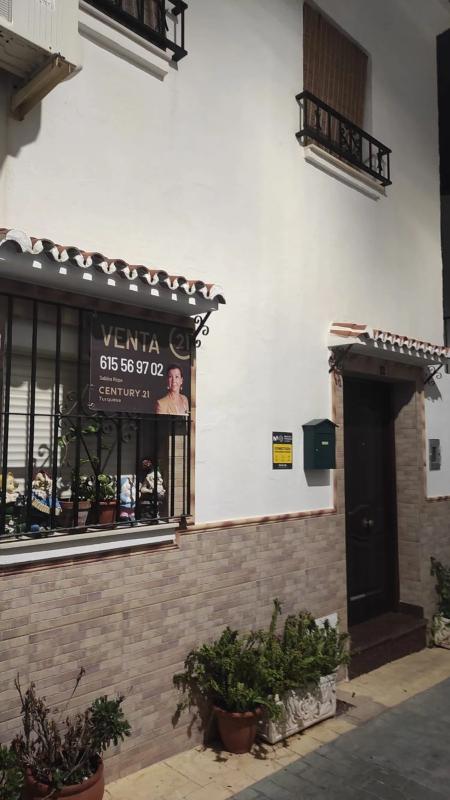 Sale of independent chalet in Calle Amapola, Benalmádena
photo 2