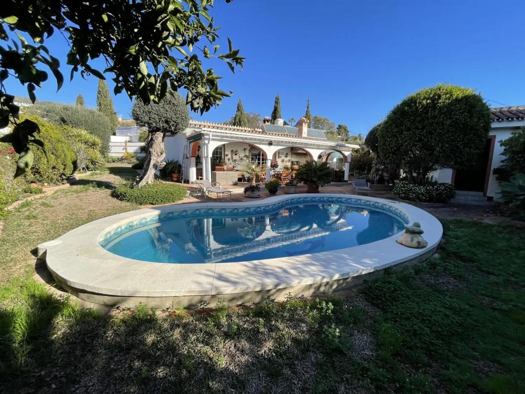 Sale of independent chalet in Calle Redonda s/n, Benalmádena
photo 1