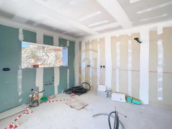Detached villa for sale in  Calle Codorniz, Benalmádena photo 4