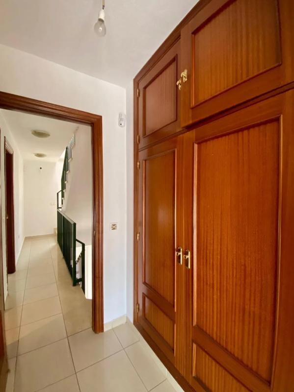 Продажа отдельного шале в Pasaje de Letonia s/n, Бенальмадена photo 5