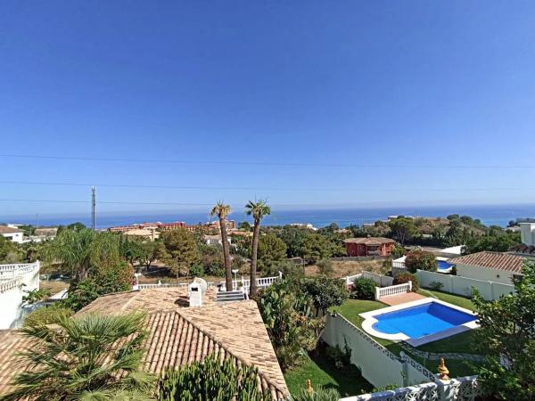Коттедж на продажу в  Camino Real de Fuengirola s/n, Бенальмадена photo 1