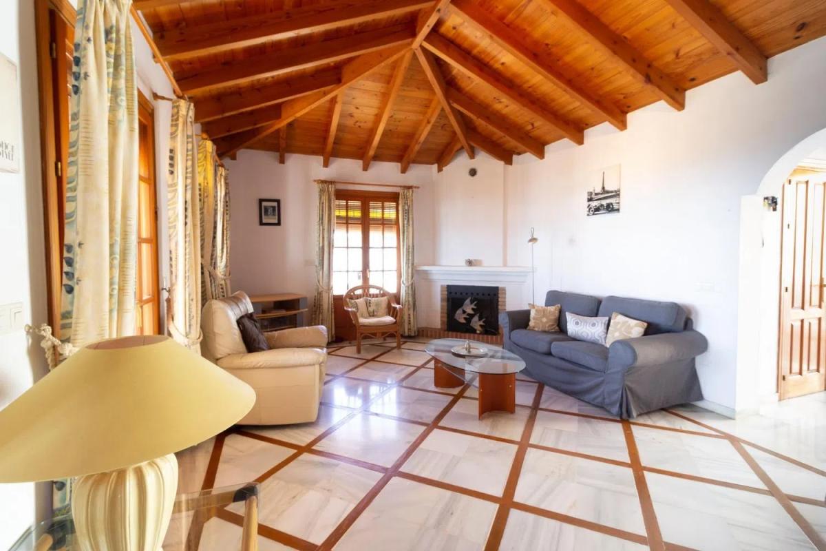 Продажа отдельного шале в  Camino Real de Fuengirola s/n, Бенальмадена photo 4