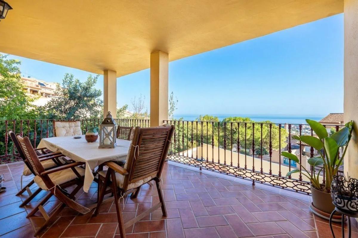 Venta de chalet independiente en Avenida Avenue Avenue del Bierzo, Benalmádena
photo 5