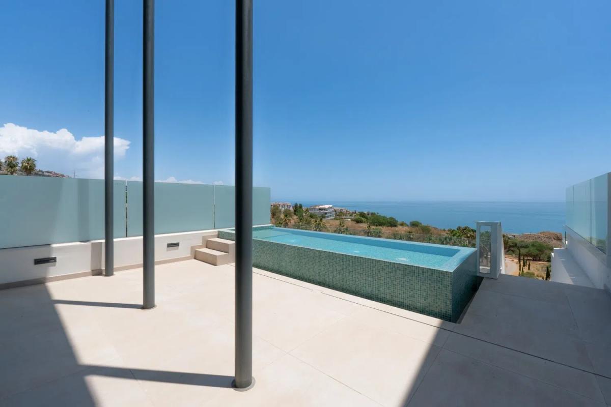 Sale of independent chalet in El Higuerón - Capellanía, Benalmádena
photo 4