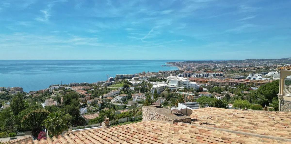Sprzedaż niezależnego domku jednorodzinnego w Calle Washington, Benalmádena photo 1
