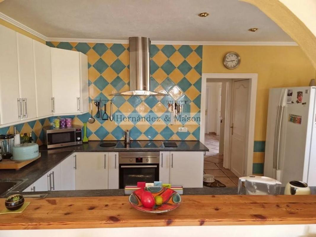 Продажа отдельного шале в  Barrio Rancho Domingo - La Hacienda, Бенальмадена photo 4