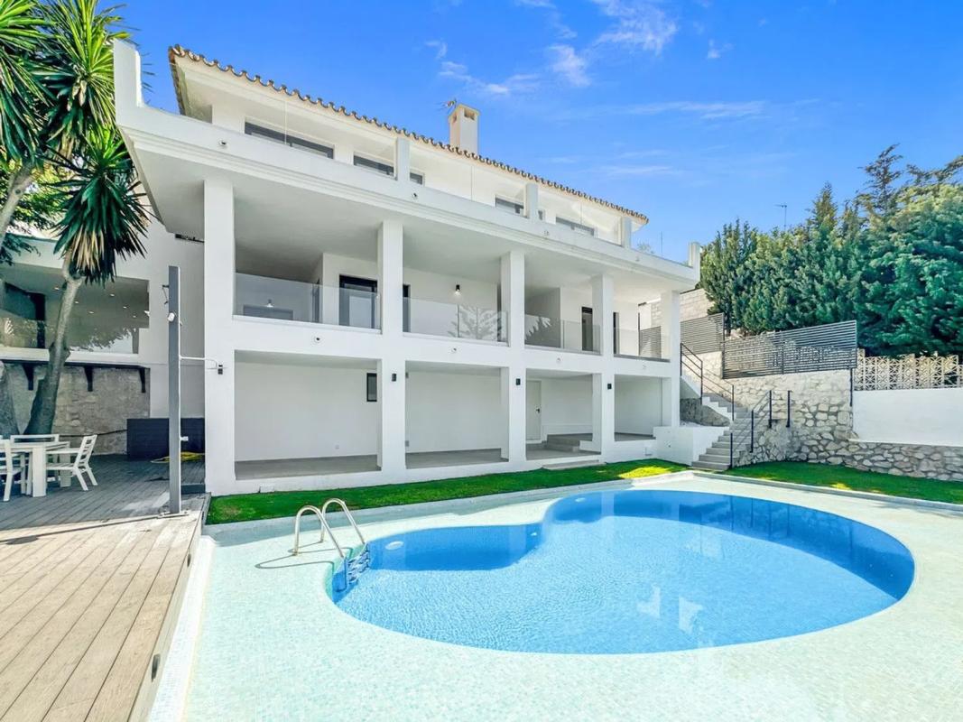 Sale of independent chalet in Calle Bilbao, Benalmádena
photo 1