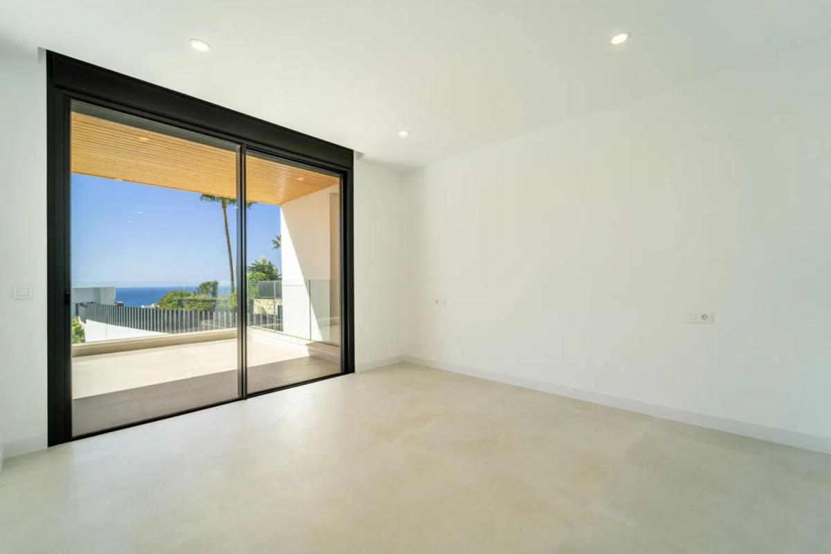 Sale of independent chalet in Calle Vitoria, Benalmádena
photo 5