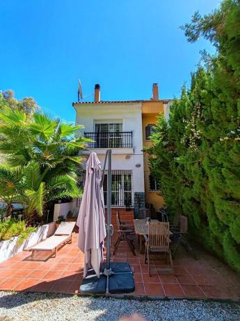 Detached villa for sale in Torremuelle, Benalmádena photo 1