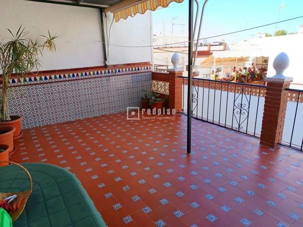 Chalet independiente en venta en Arroyo de la Miel, Benalmádena photo 1