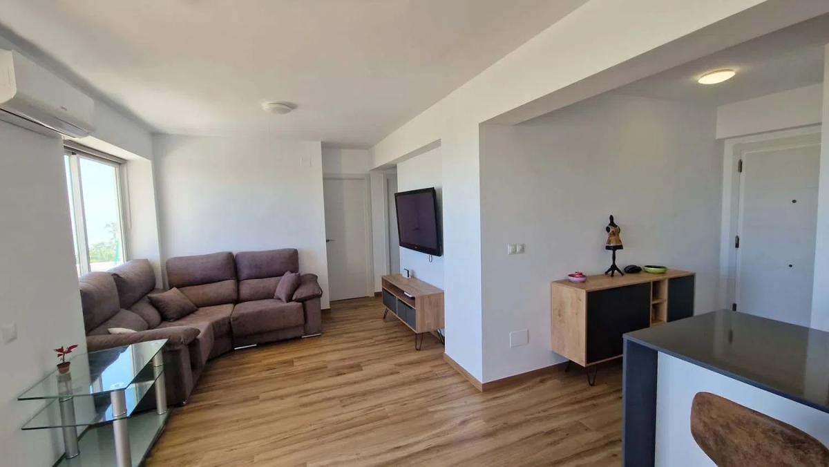 Venta de piso en Barrio Zona Centro Comercial Torrequebrada, Benalmádena
photo 3