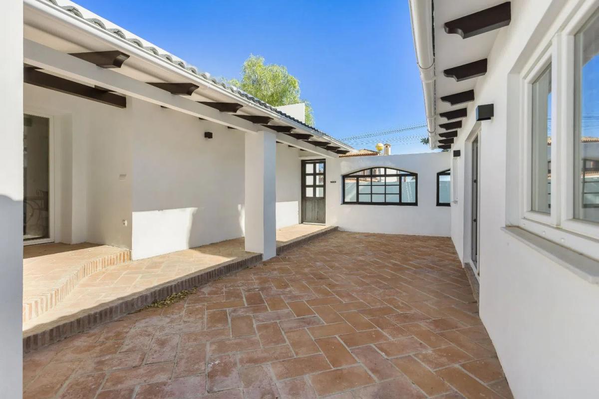 Sale of independent chalet in Calle Ágata, 3 -17, Benalmádena
 photo 2