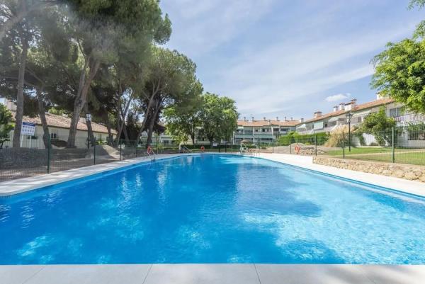 Apartment for sale in  Calle de Marcasitas, Marbella photo 4