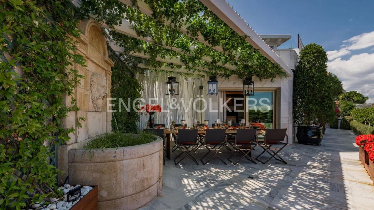 Penthouse sale in Carretera Nacional N-340, Marbella photo 4
