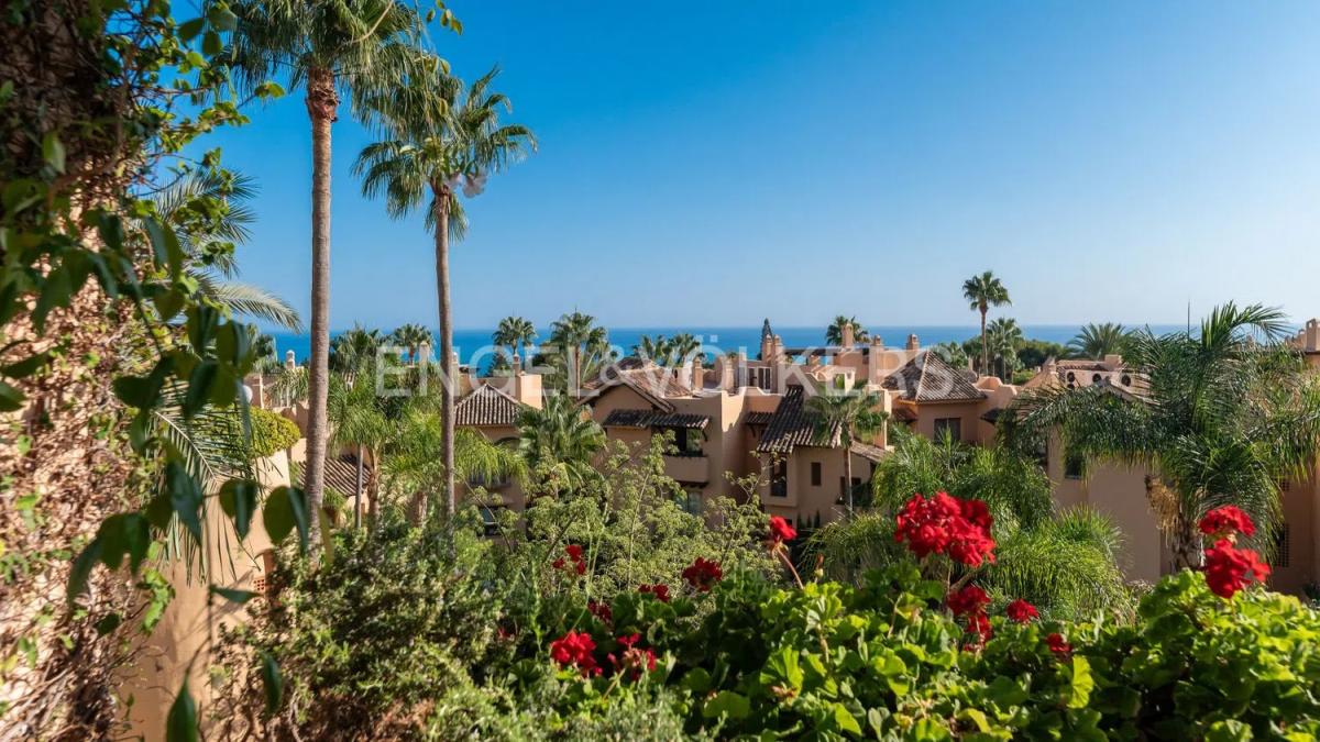 Penthouse sale in Avenida Buchinger, Marbella photo 2