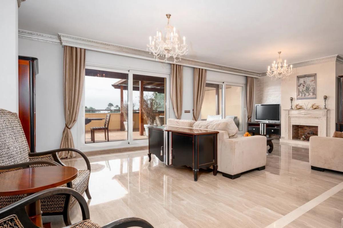 Sprzedaż poddasza w Barrio Sierra Blanca, Marbella photo 2