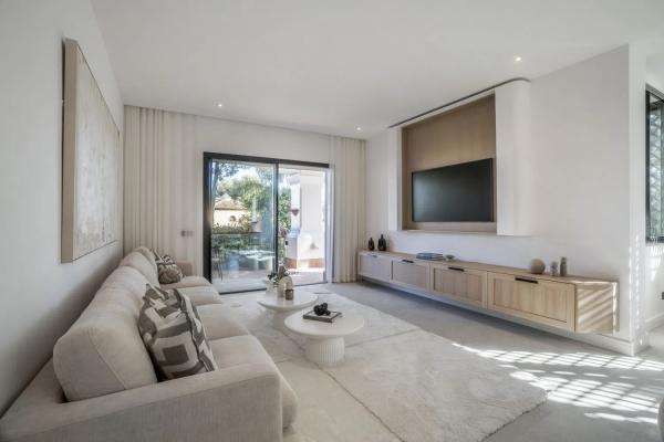 Piso en venta en  Barrio Sierra Blanca, Marbella photo 2