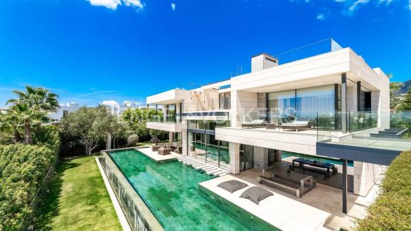Wolnostojąca willa na sprzedaż w Lomas del Virrey, Marbella photo 1