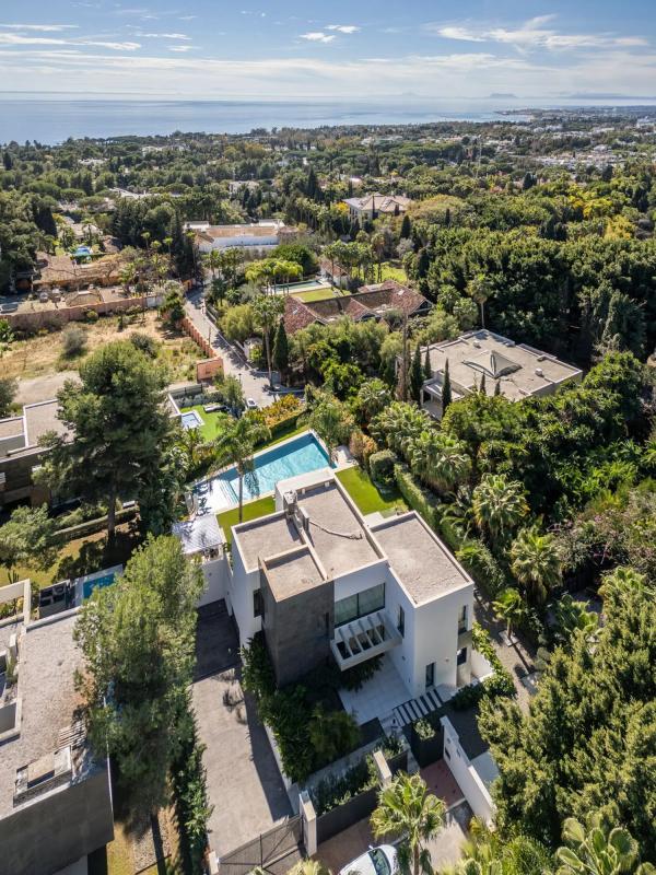 Sprzedaż niezależnego domku jednorodzinnego w Barrio Nagüeles, Marbella photo 2