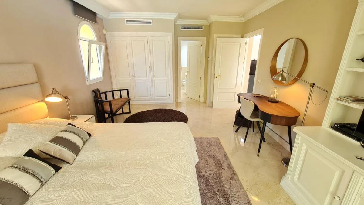 Venta de chalet independiente en Barrio La Carolina-Guadalpín, Marbella
photo 2