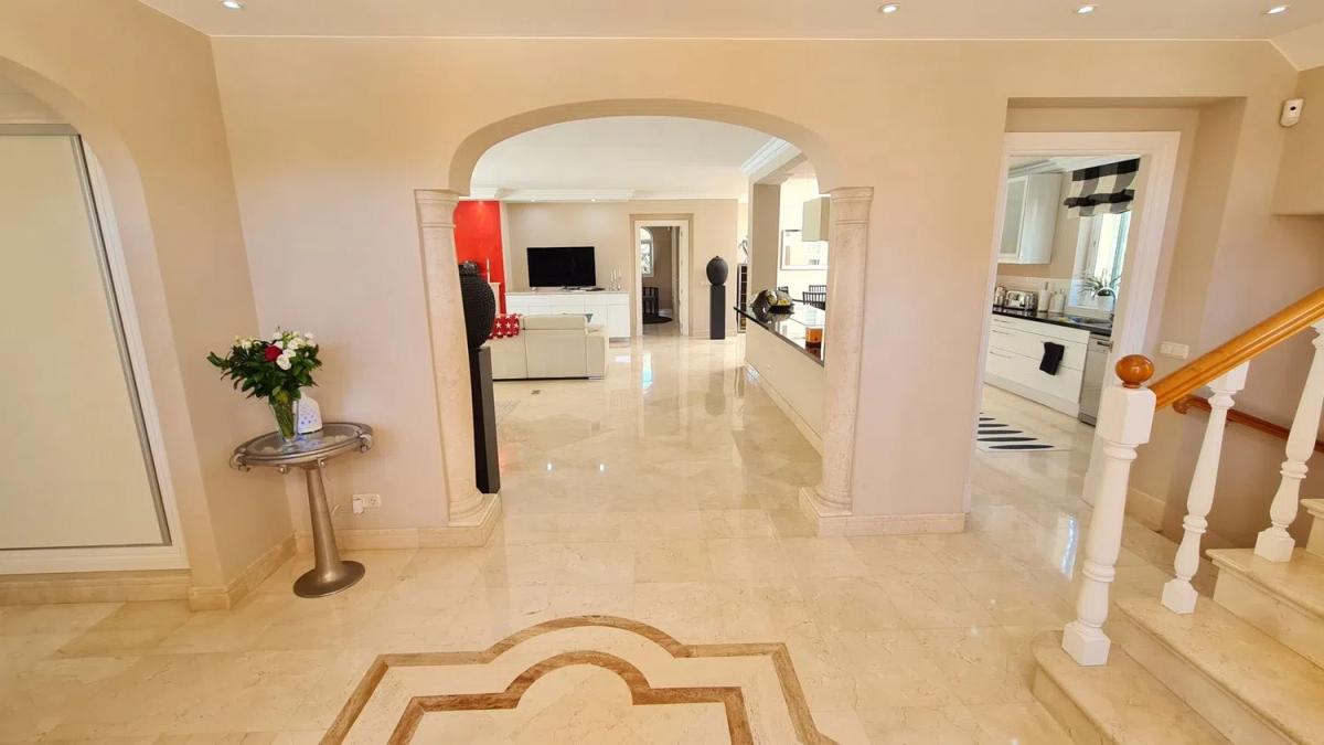Venta de chalet independiente en Barrio La Carolina-Guadalpín, Marbella
photo 5