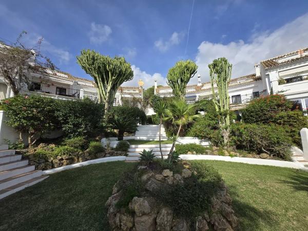 Chalet independiente en venta en Barrio Nagüeles, Marbella photo 1