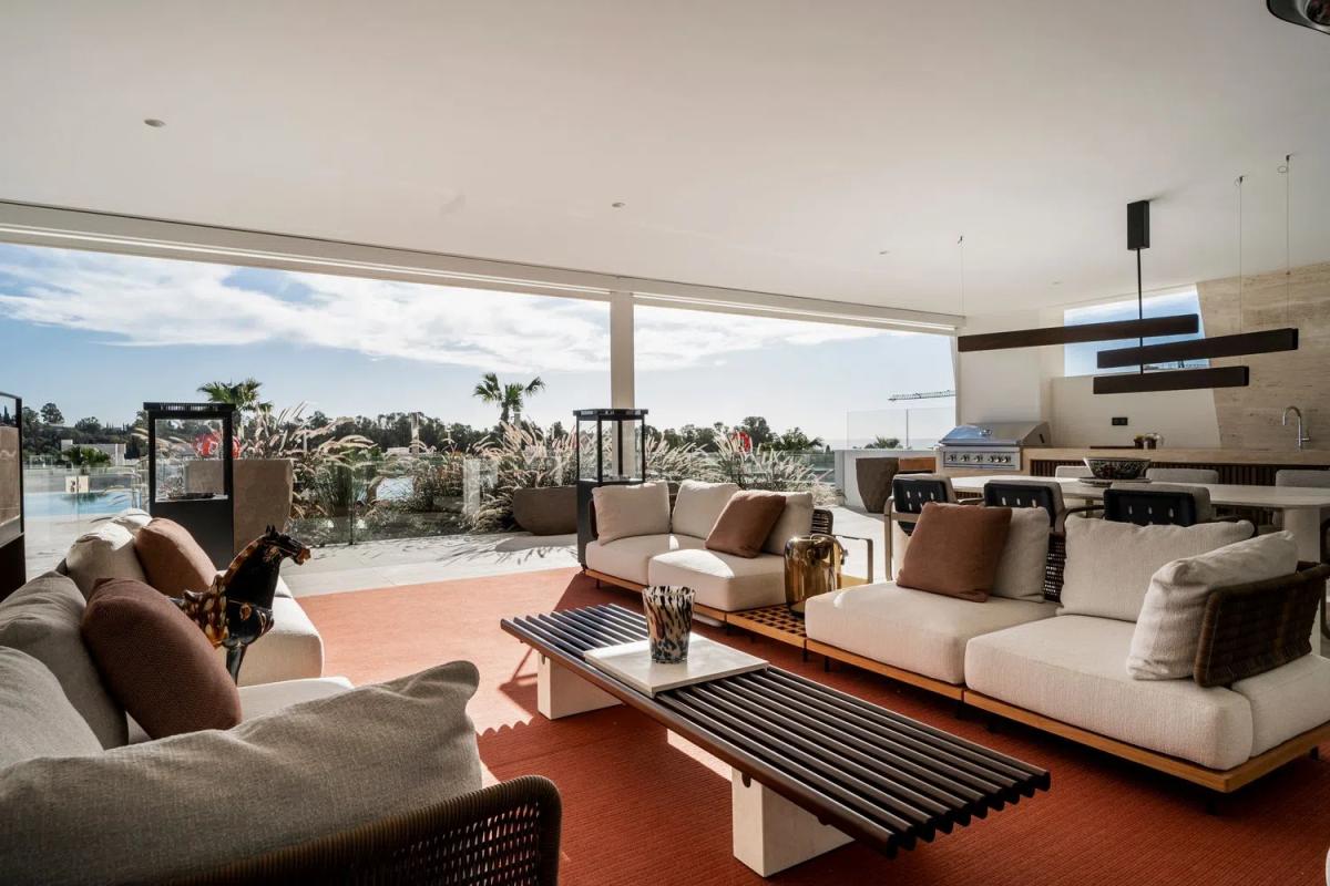 Sale of apartment in Urbanización Jardines del Río, Marbella
photo 2