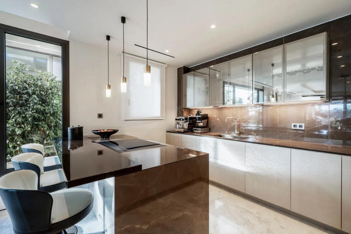 Sale of apartment in Urbanización Jardines del Río, Marbella
photo 3